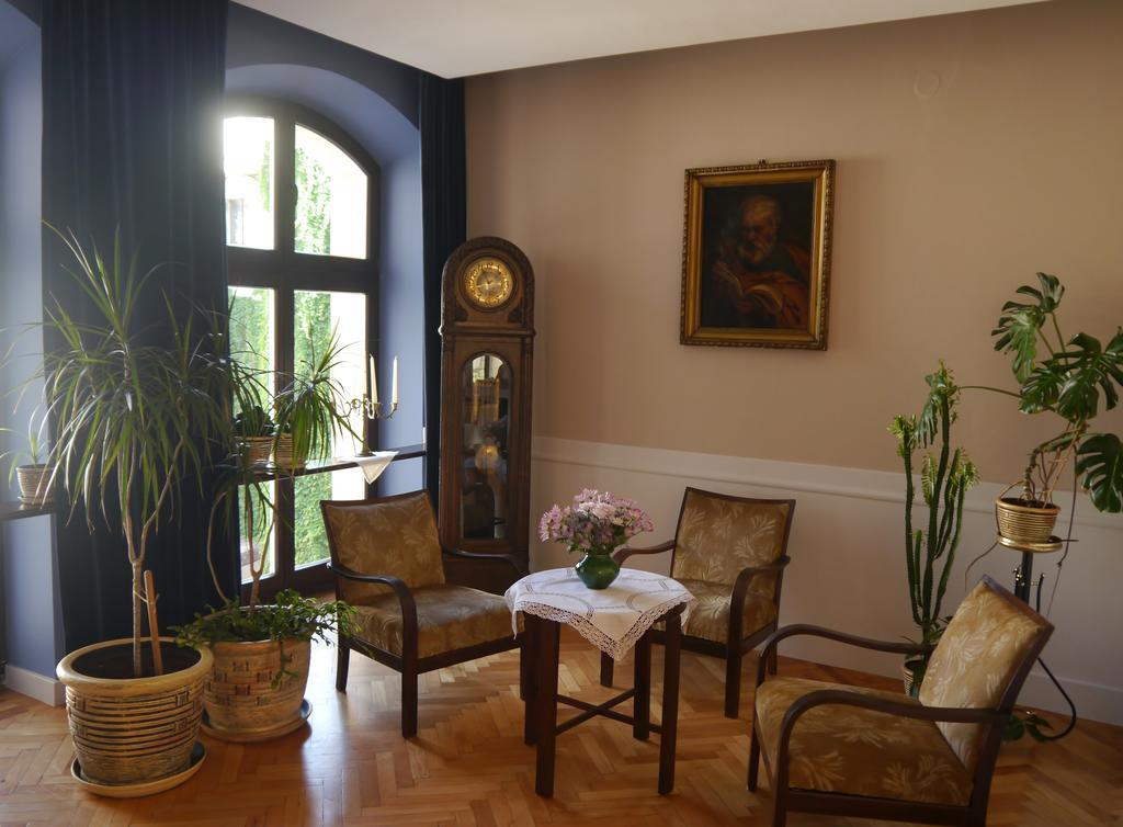 Bast Wellness & 3*
