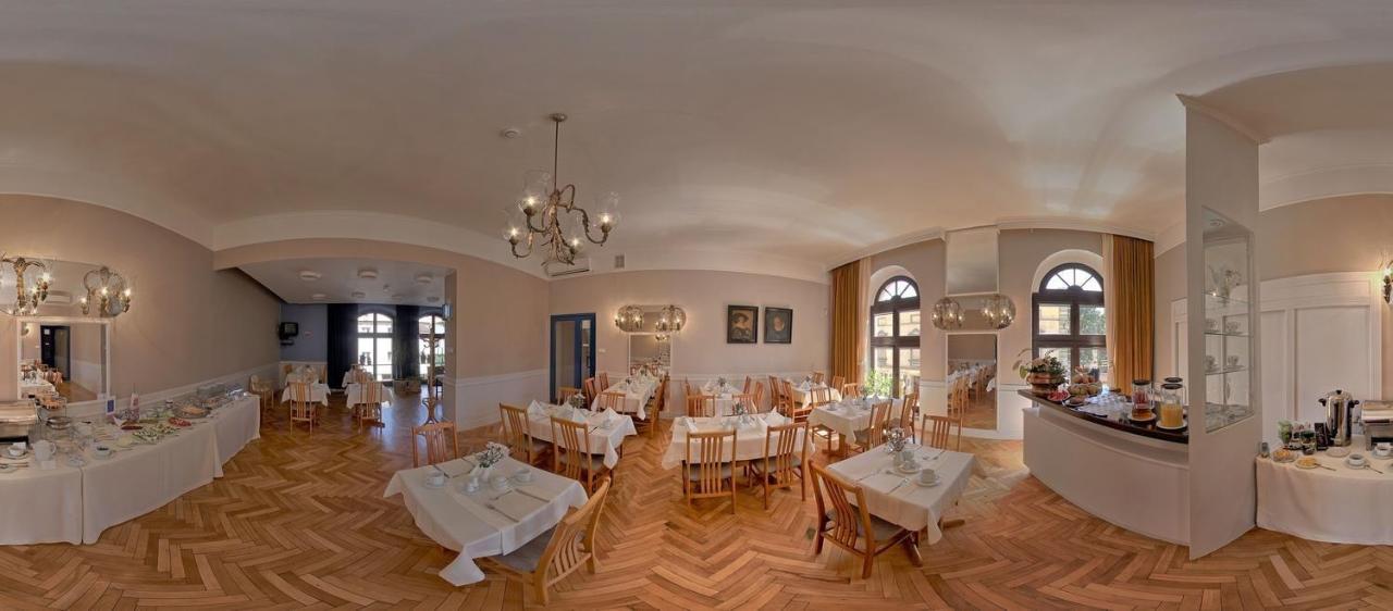 Hotell Bast Wellness & 3*